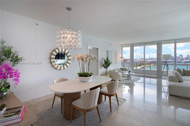 Building Photo - THE BENTLEY BAY CONDO