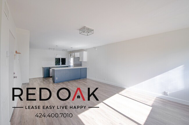 Building Photo - Spacious Two Story Updated One Bedroom wit...