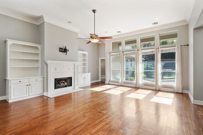 Foto del edificio - Immaculate Covington Home Ready for Occupancy