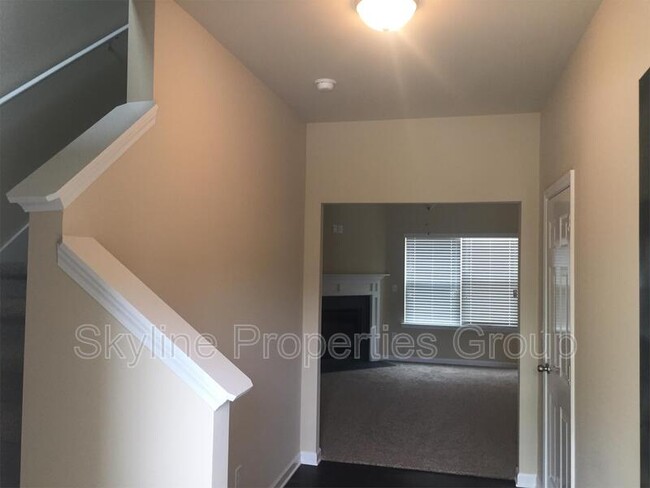 Building Photo - 320 Brookwood Crossing