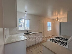 Building Photo - 627 W 23rd St