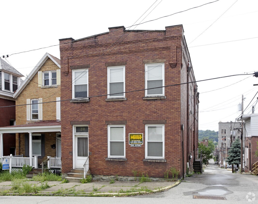 Primary Photo - 211 S 2nd St