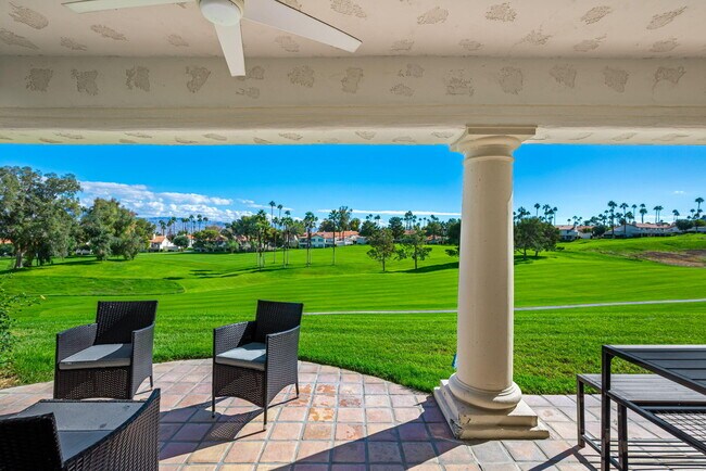 Foto del edificio - 270 Vista Royale Cir E