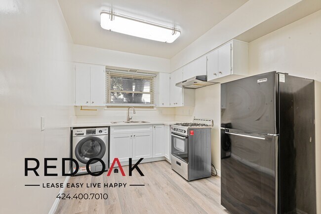 Foto del edificio - ~1 Month FREE + $200 OFF~ Delightful Studi...