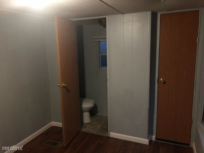 Foto del edificio - 6117 Beargrass St