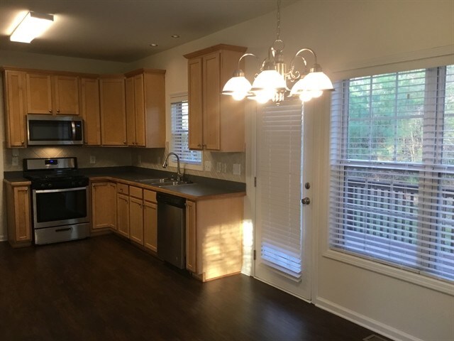 Foto del edificio - 2485 Chandler Grove Drive