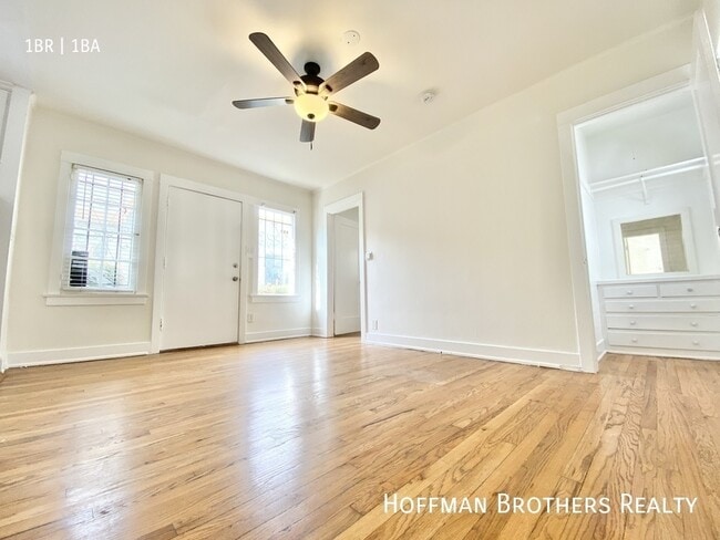 Foto del edificio - 5418 Fountain Ave