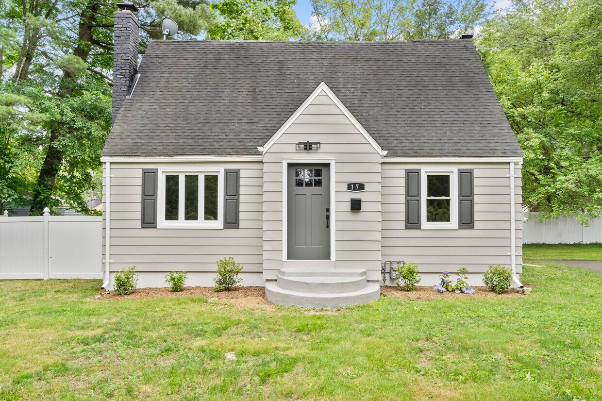 Foto principal - 17 Brookdale Ave