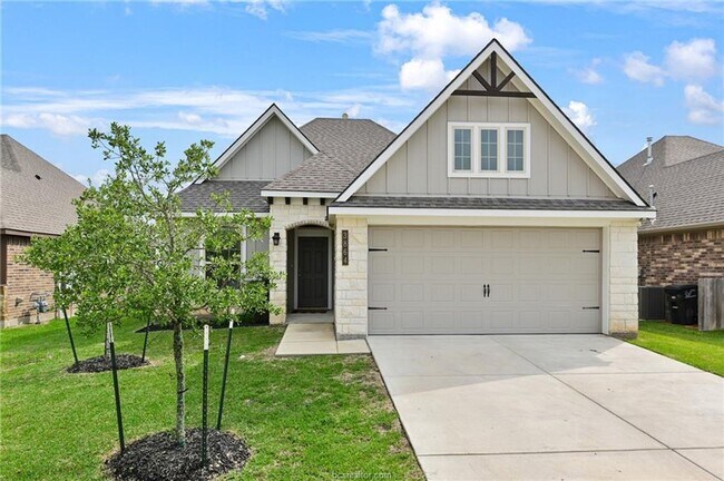 Foto del edificio - July Move-In! Beautiful 3 Bedroom home in ...