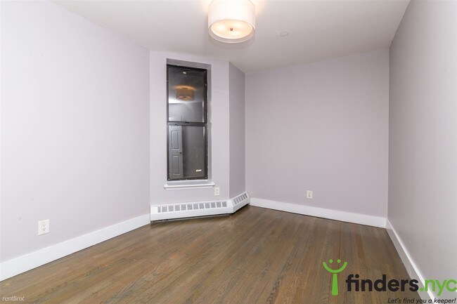 Foto del edificio - 3 br, 1 bath Apartment - 21 W 131st St 2D