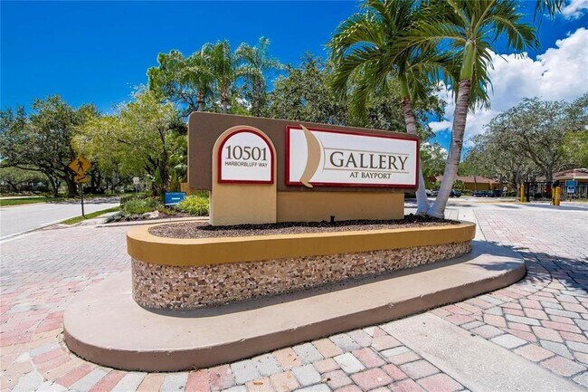 Foto del edificio - 5573 Baywater Dr
