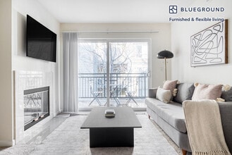 Building Photo - 1220 N Fair Oaks Ave