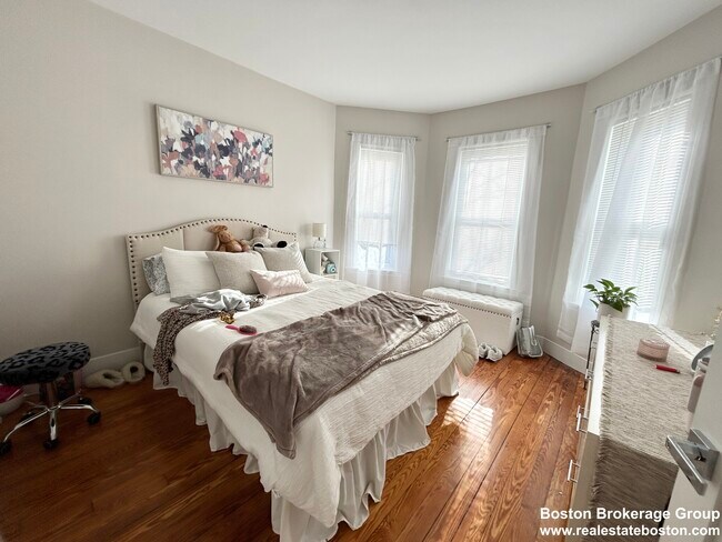 Foto del edificio - 70 Marine Rd