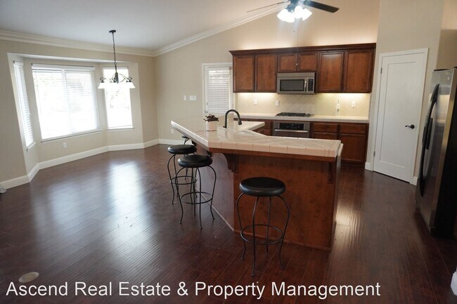 Building Photo - 3 br, 2 bath House - 12404 Tule River Way