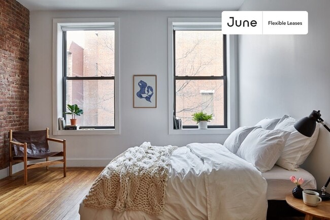 Building Photo - Modern ROOM at The Hamilton House