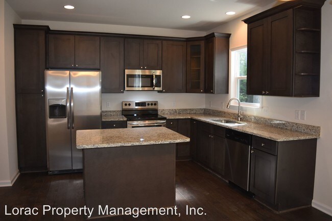 Building Photo - 4 br, 2.5 bath House - 4304 Lakeview Parkway