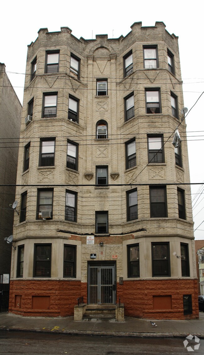 11 Lawrence St Yonkers, NY 10705 Rentals Yonkers, NY
