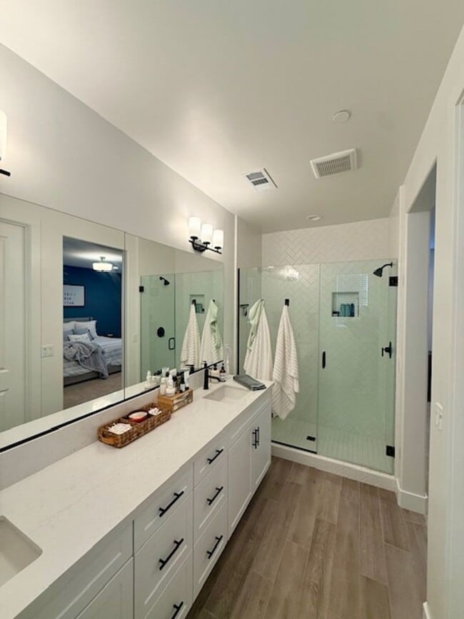 Foto del edificio - Stunning 3bed 2.5 Bath single family home in Avila Ranch Community