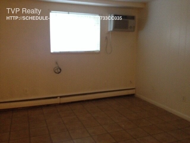 Building Photo - 4240 Princess Anne Ct