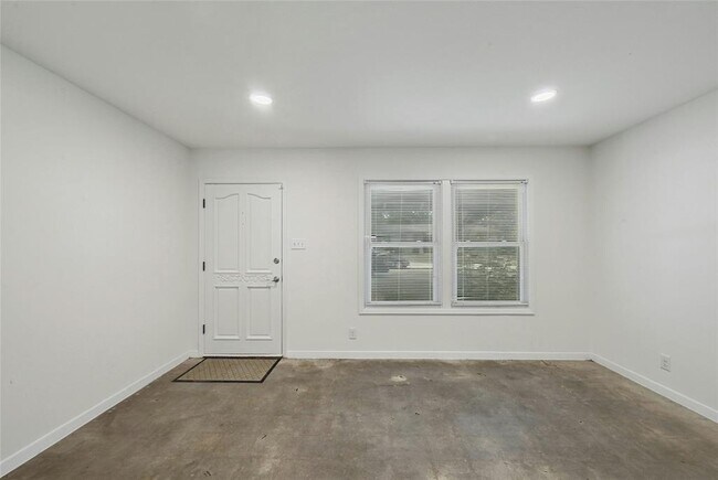 Foto del edificio - 1500 Fairfield Dr