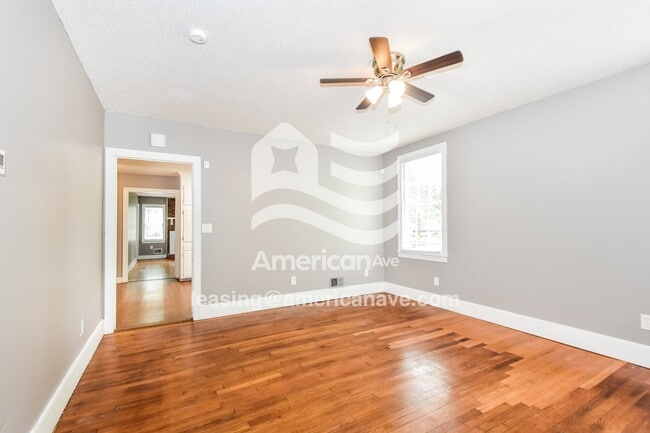 Foto del edificio - 2894 Elm St