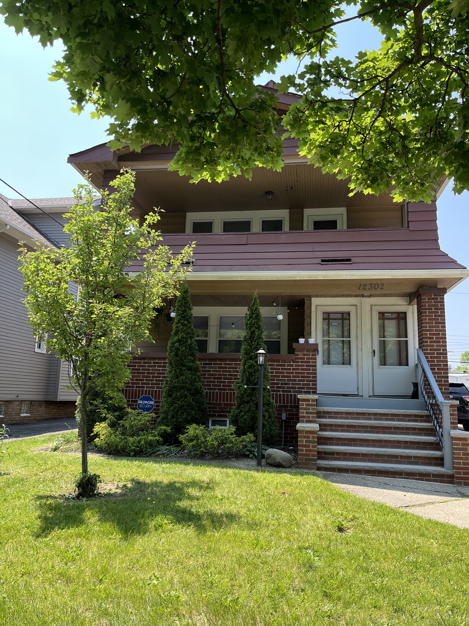 12302 Mount Overlook Ave Cleveland, OH 44120 – photo 1