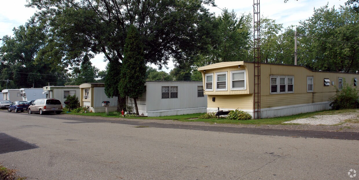 Primary Photo - City Estates
