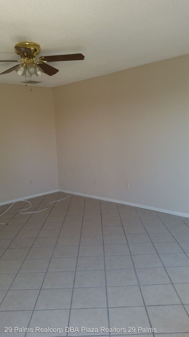 Building Photo - 6670 Oasis Ave