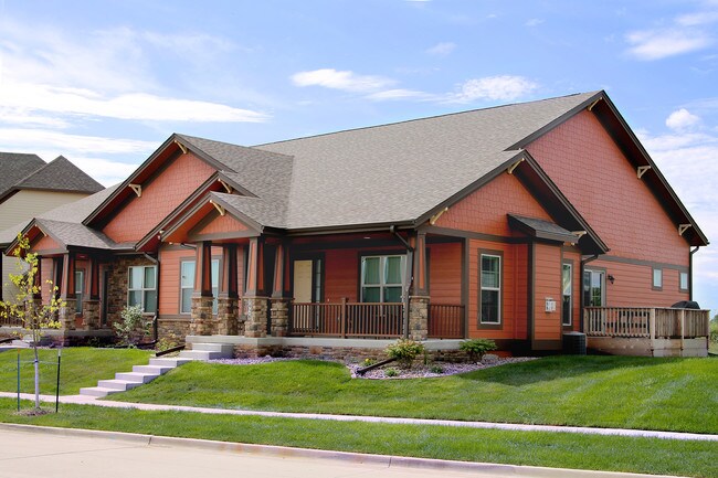 Edificio - Cascade Falls Townhomes at Prairie Trail