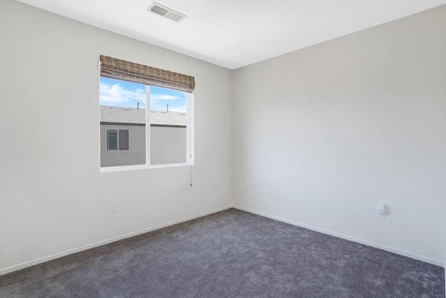 Building Photo - 5406 Beach Bluff Ln