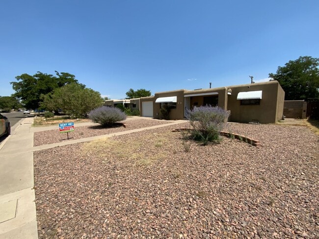 Building Photo - 3 Bedroom Single Story Home Near Gibson Blvd SE & Louisiana Blvd SE!