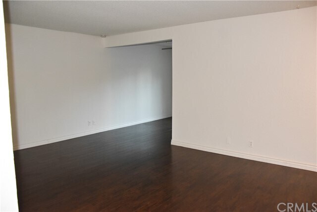 Building Photo - 540 E La Veta Ave