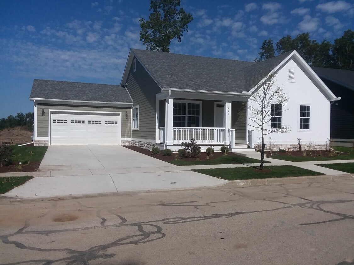 Primary Photo - 347 Canfield Ln
