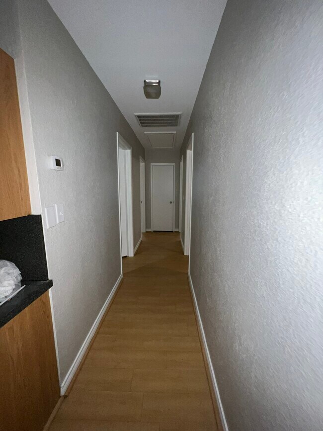 Building Photo - 1665 Stacey St