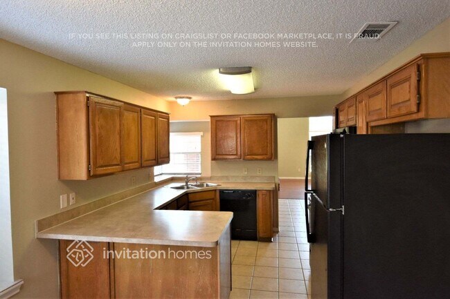 Foto del edificio - 2018 Falcon Ridge Dr