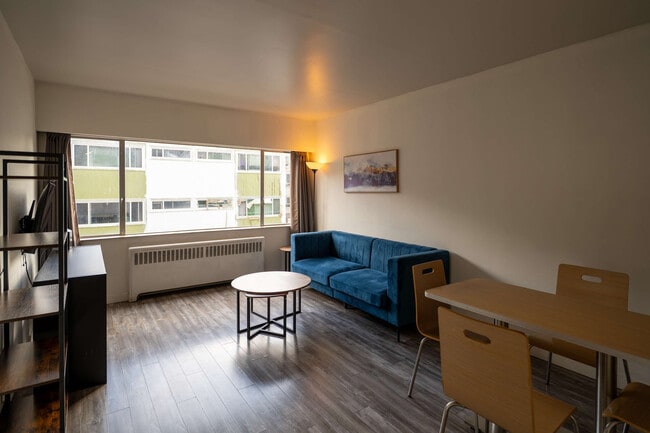 Photo du bâtiment - 1540 Haro St