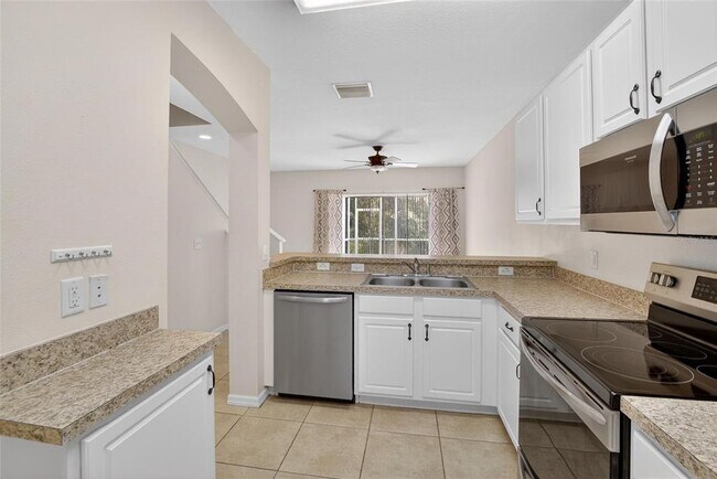 Foto del edificio - 15843 Fishhawk View Dr