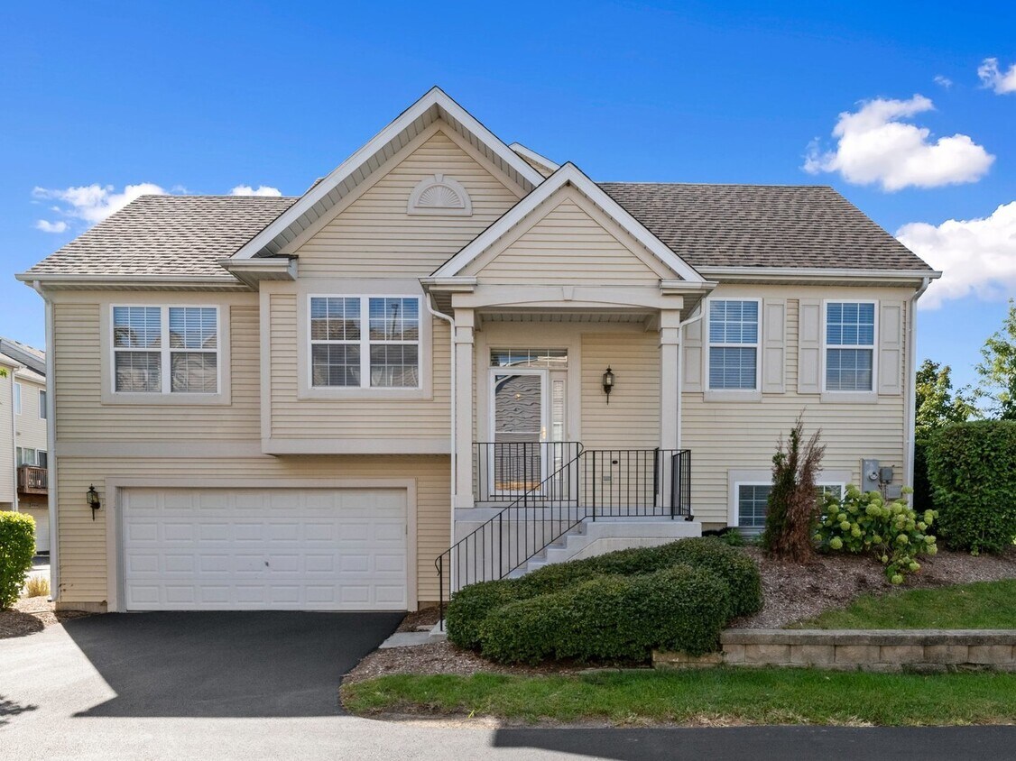 14603 Patriot Square Dr E, Plainfield, IL 60544 Townhome Rentals in Plainfield IL