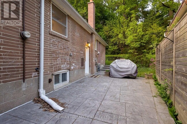 Building Photo - 96 Glen Davis Crescent