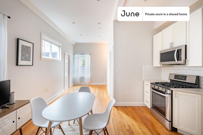 Foto del edificio - Room in Shared 3 bed/2 bath home