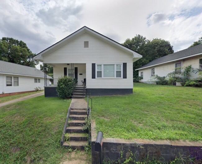 Foto del edificio - 2 Bed 1 Bathroom Home in Downtown Greenvil...
