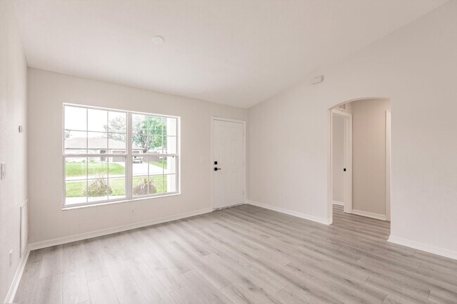 Building Photo - 4132 Mermell Cir