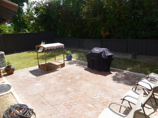 Foto del edificio - COMING SOON! Old Orchard II 4-Bedroom Home...