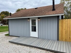 Building Photo - 13050 Beeson St NE