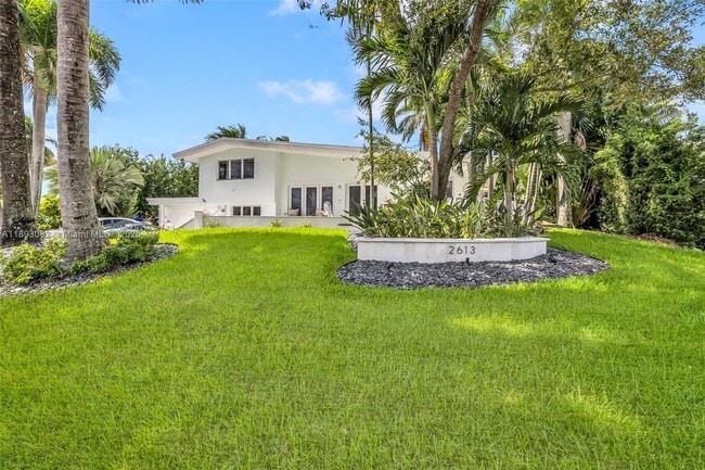 Foto del edificio - 2613 Tortugas Ln