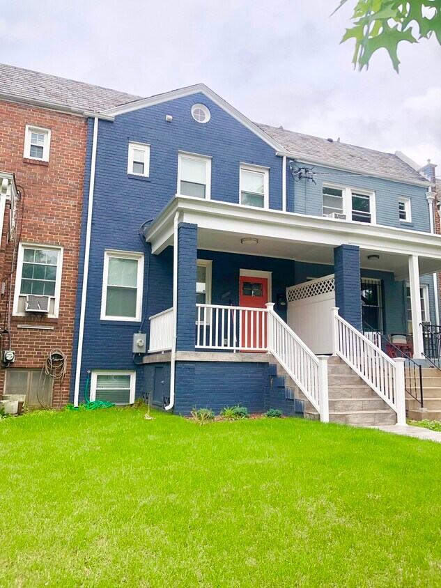 Primary Photo - 5118 3rd St NW