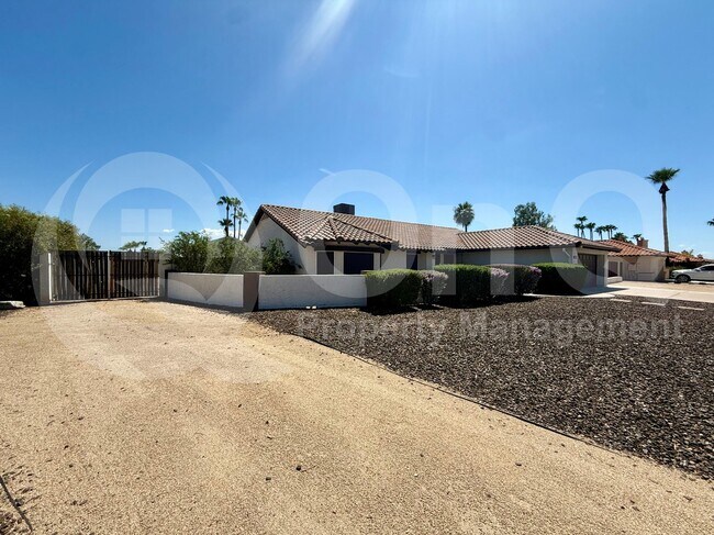 Foto del edificio - 4341 E Betty Elyse Ln