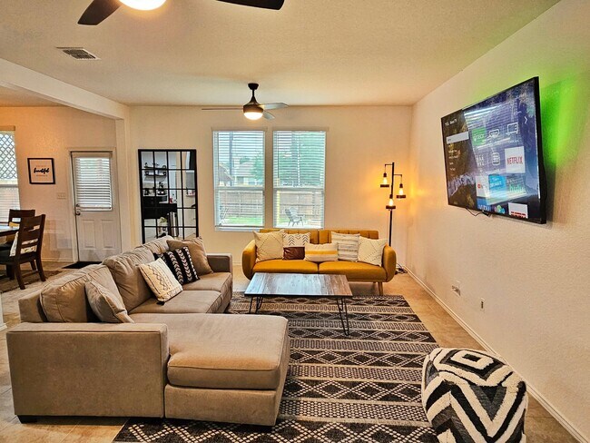 Photo - 9618 Silver Mist Wy House