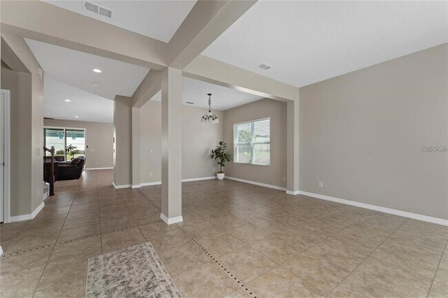 Building Photo - 14537 San Lorenzo Dr