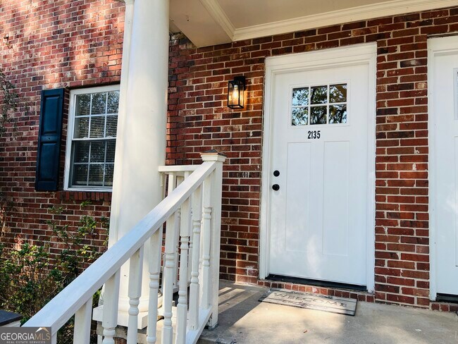 Foto del edificio - 2135 Thompson Ave SE